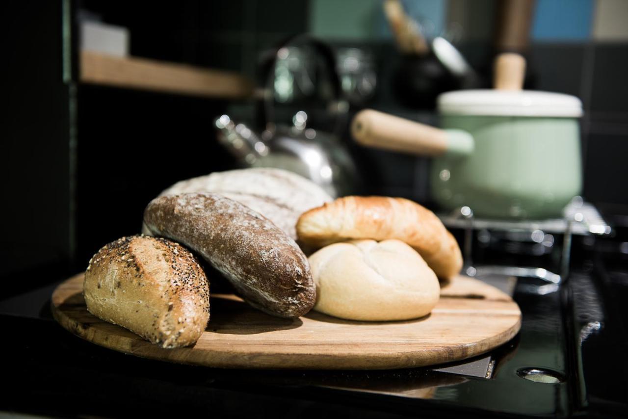 Aan De Molenberg Bed & Breakfast Broekhuizen  ภายนอก รูปภาพ