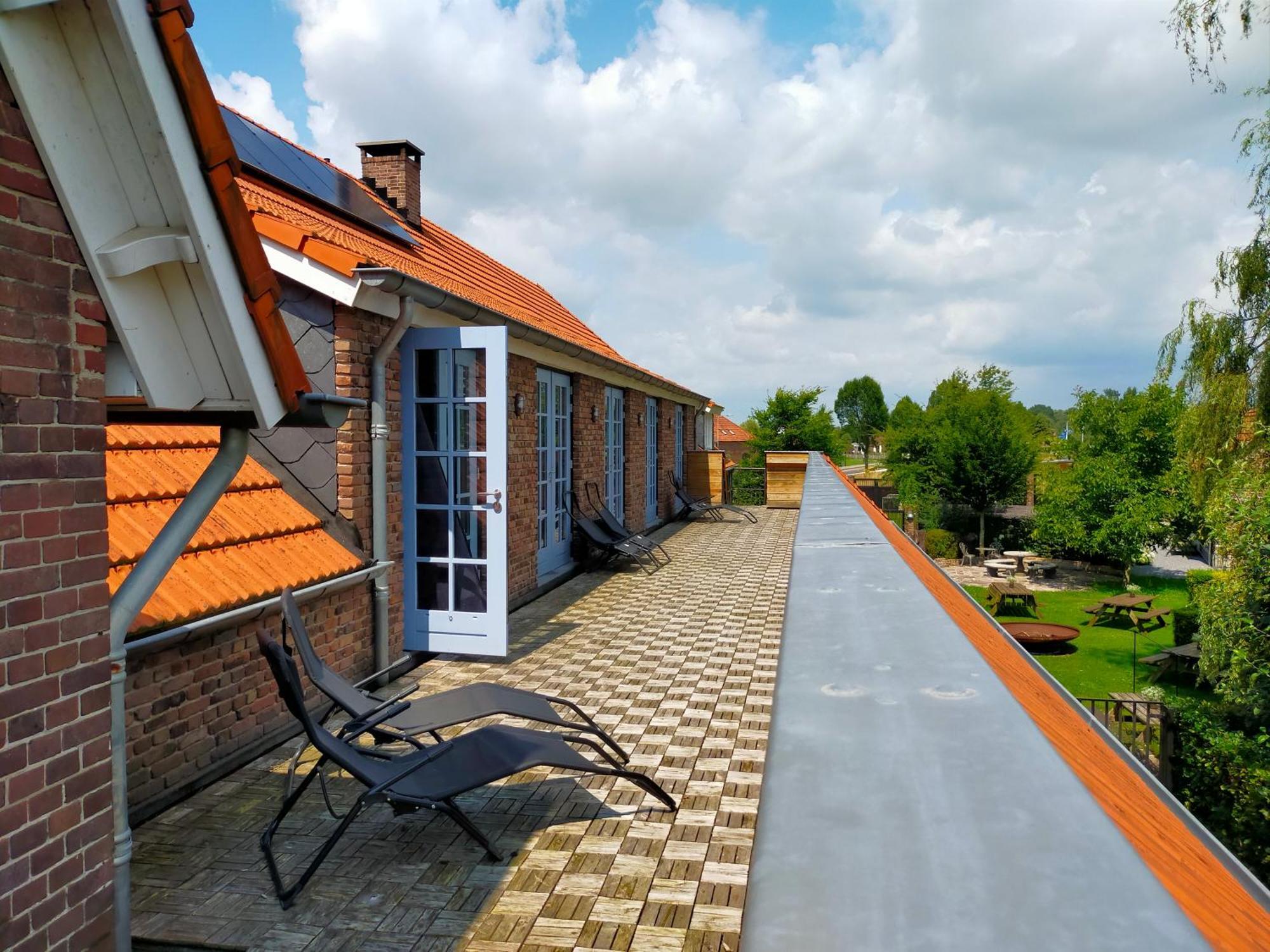 Aan De Molenberg Bed & Breakfast Broekhuizen  ภายนอก รูปภาพ