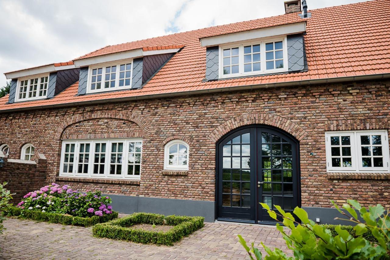 Aan De Molenberg Bed & Breakfast Broekhuizen  ภายนอก รูปภาพ